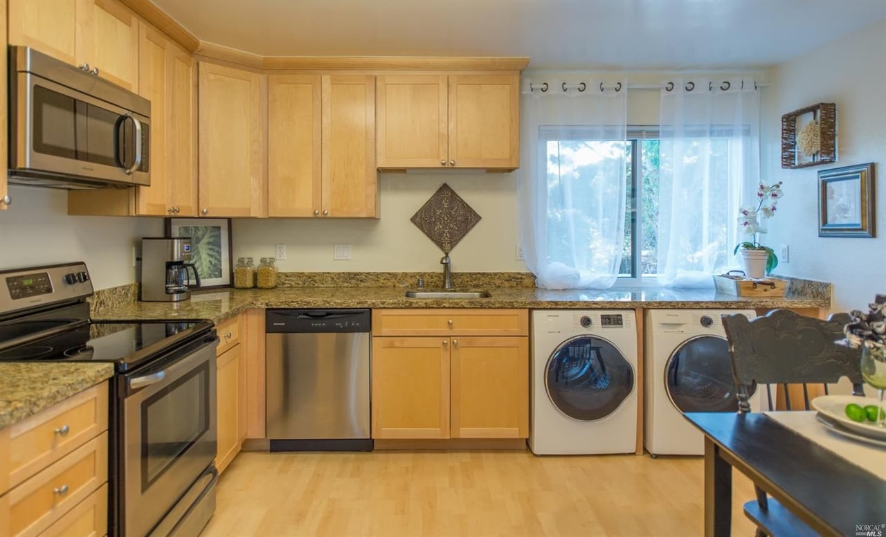 720 Petaluma Blvd S #12
