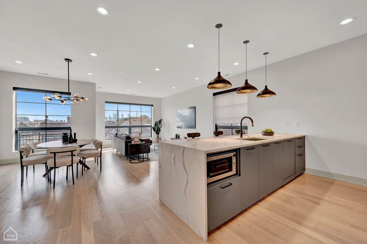 1232 N. Bosworth #401