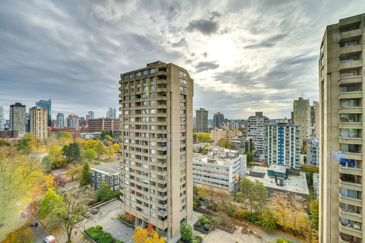 1605-1277 Nelson Street, Vancouver