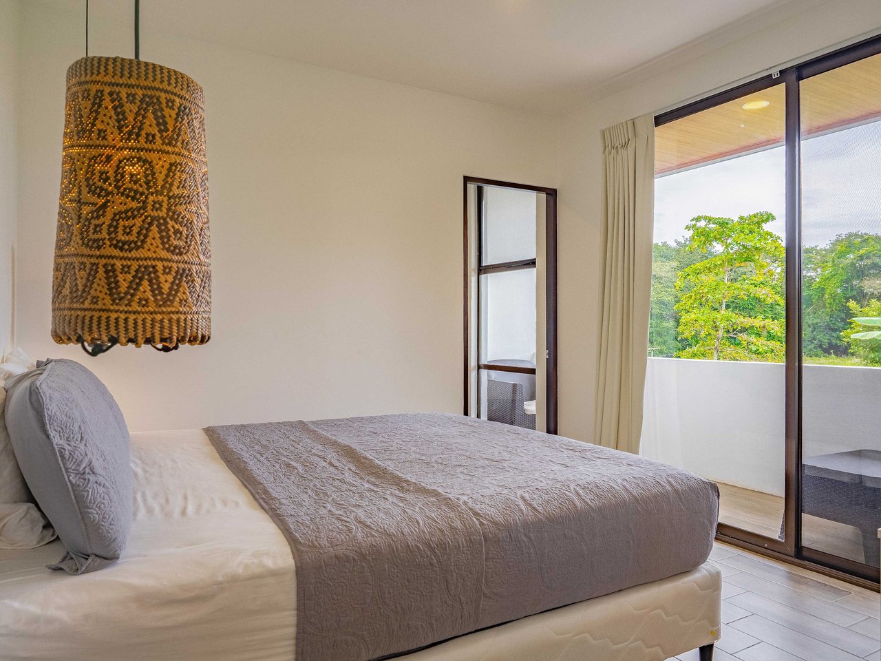 A 3-bedroom home – literally bordering Marino Ballena National Park – but mere steps away from cafes, restaurants, and amenities of the tourist mecca Uvita!