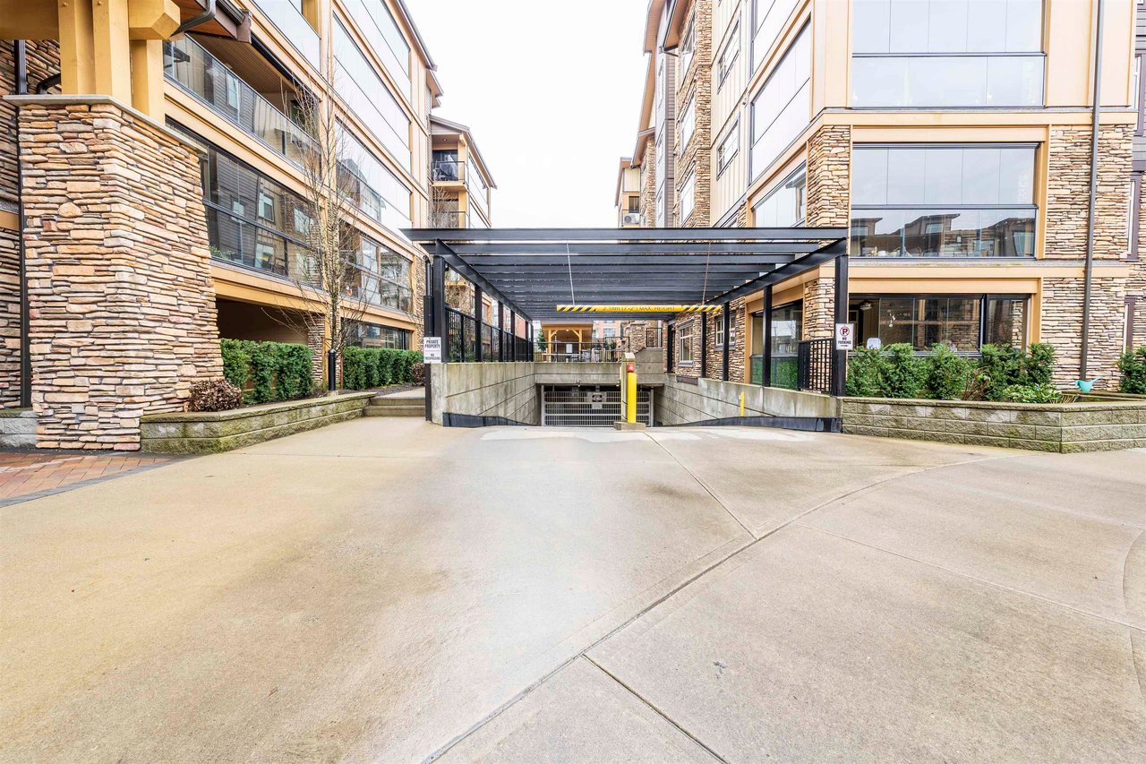 A202-8218 207a St