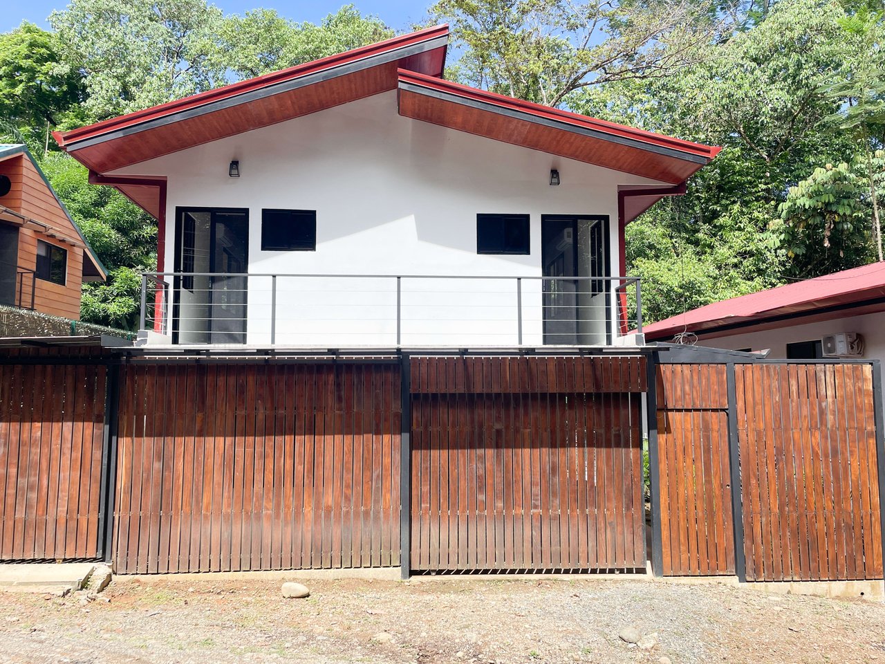 Prime Investment Opportunity: Brand-New Home in Uvita, Close to Beaches and Attractions