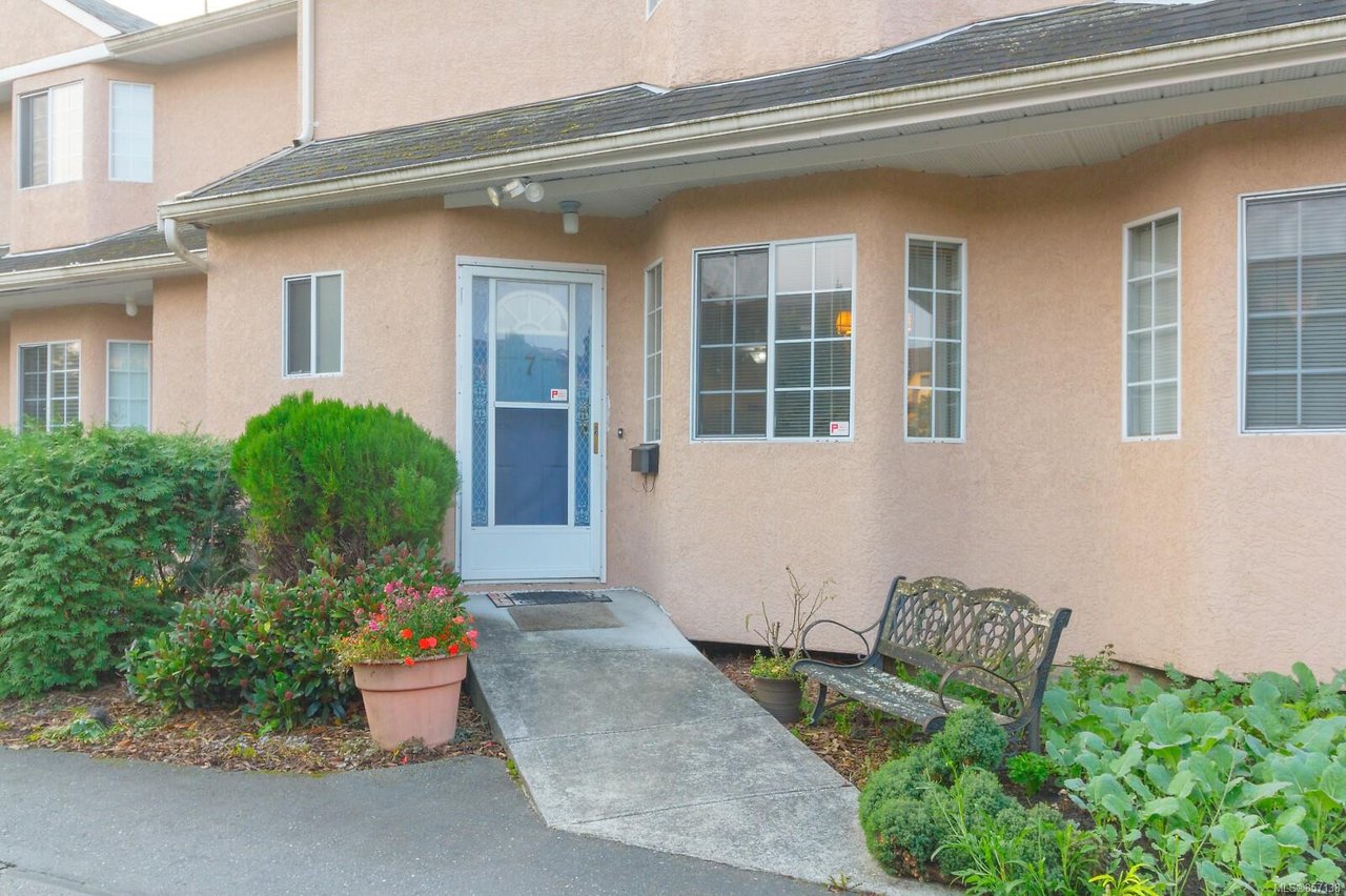 7-1550 North Dairy Rd, Saanich