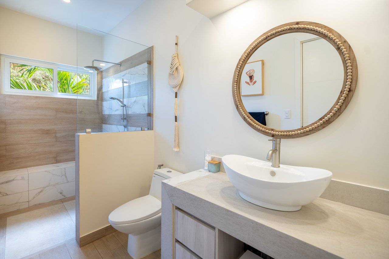 Tropical Gated Family Villa, Tamarindo, Guanacaste