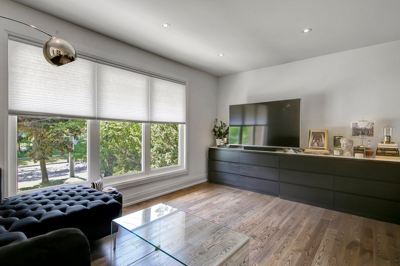 3177 The Credit Woodlands