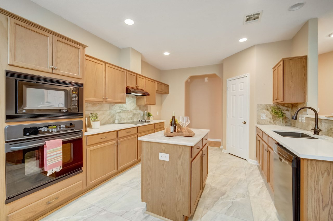 5603 Roundup Way, Lago Vista, Texas 78645