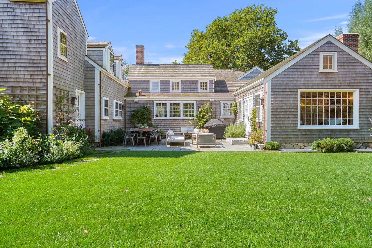 7 Judith Chase Ln
