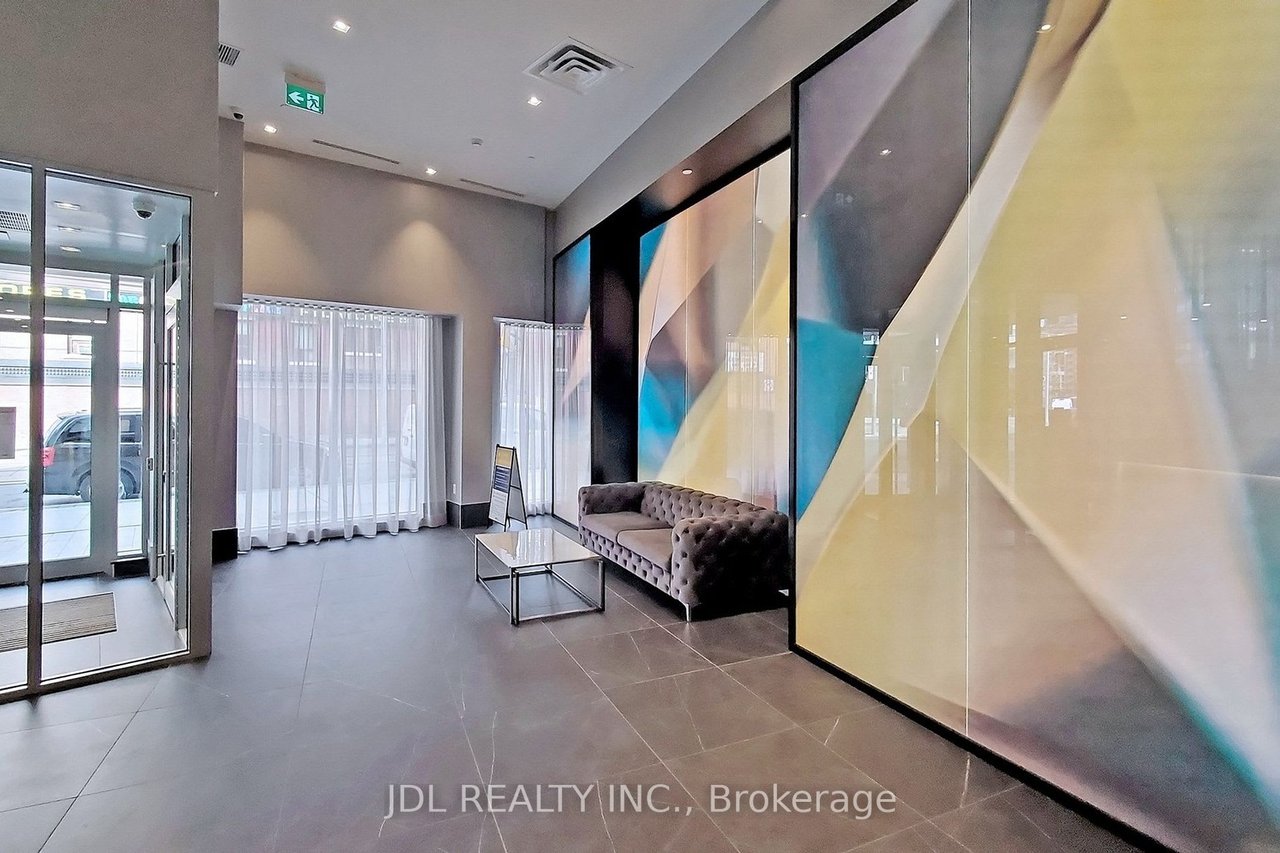 DE CONDOS BY MENKES