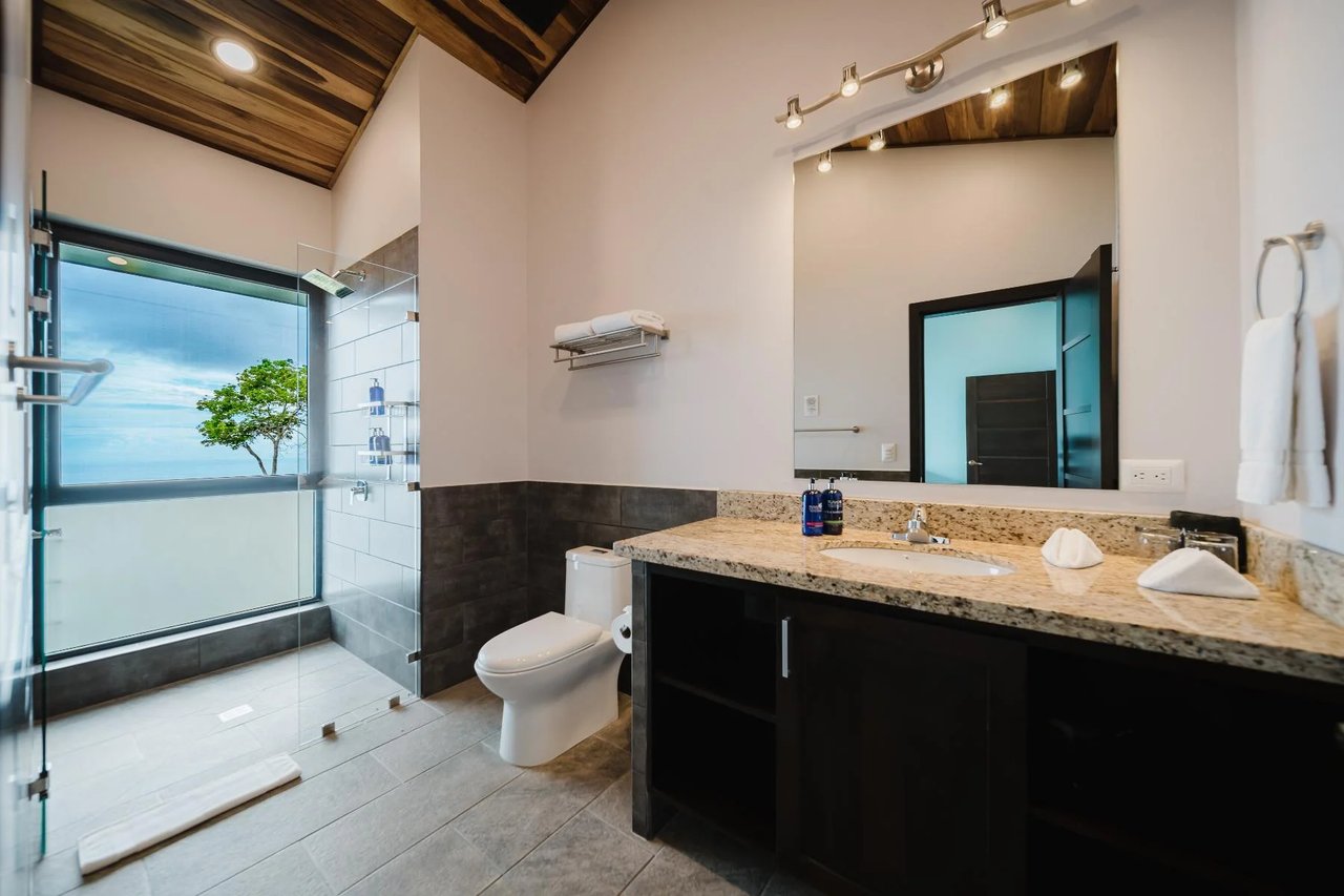 Sunset Ocean View Luxury Home, Dominical, Puntarenas