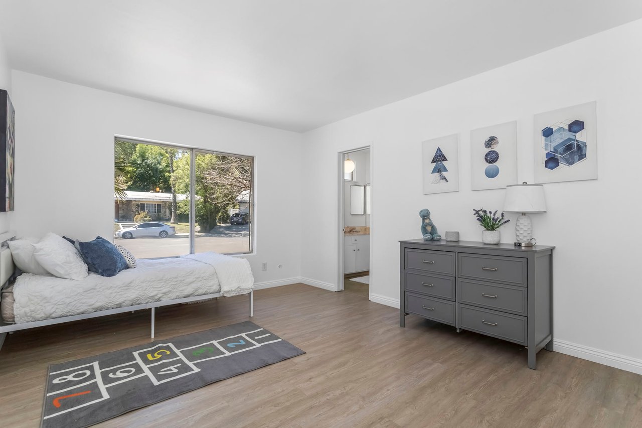 5628 El Canon Ave | Woodland Hills