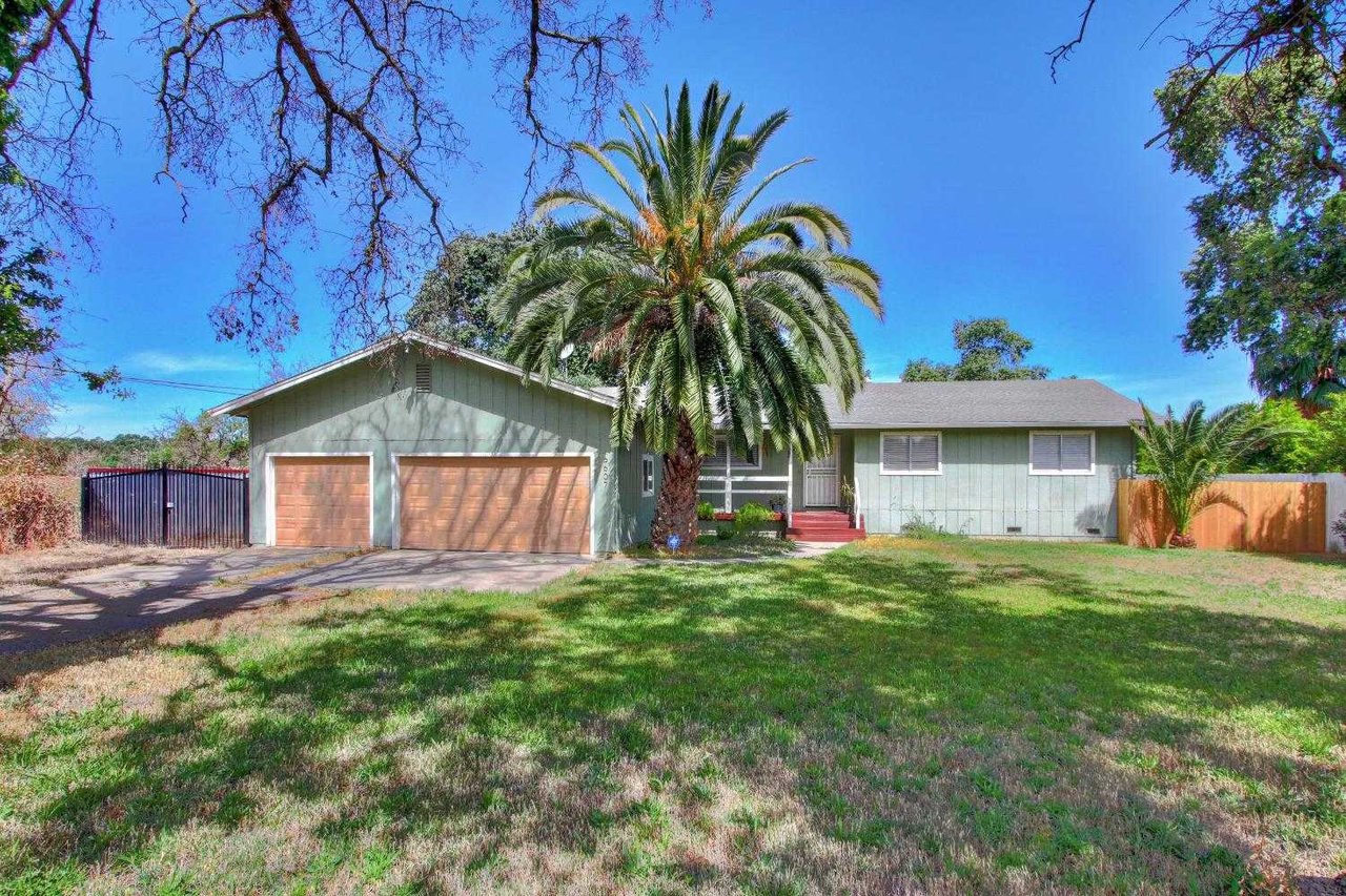 6607 Cherry Lane