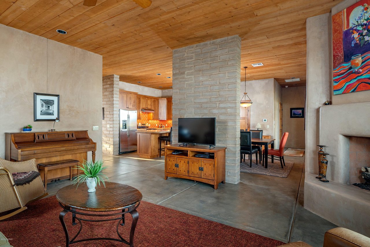 CLASSIC SKY RANCH HOME
