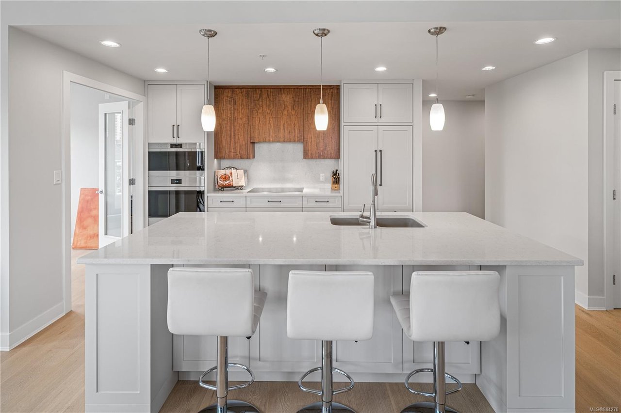 503-999 Burdett Ave
