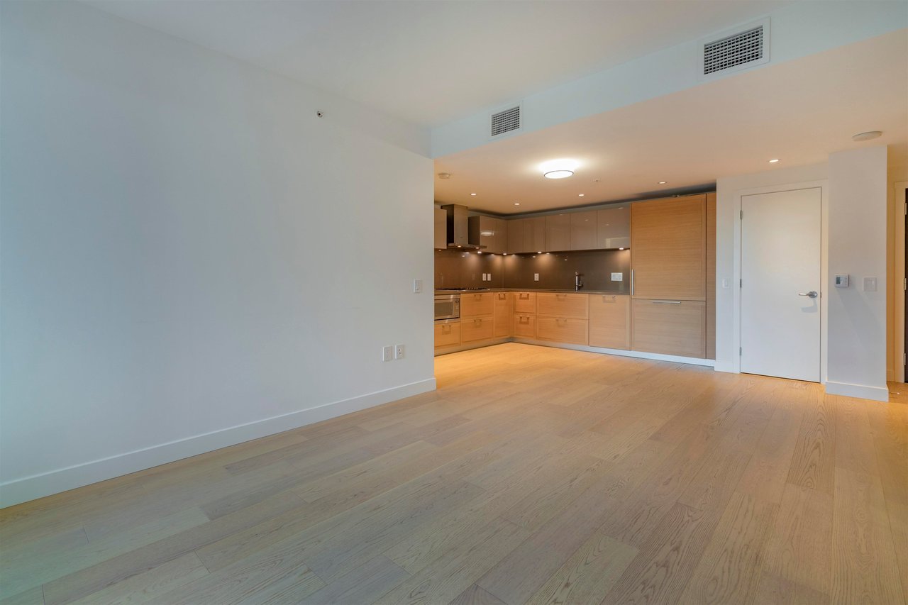 316-7128 Adera St