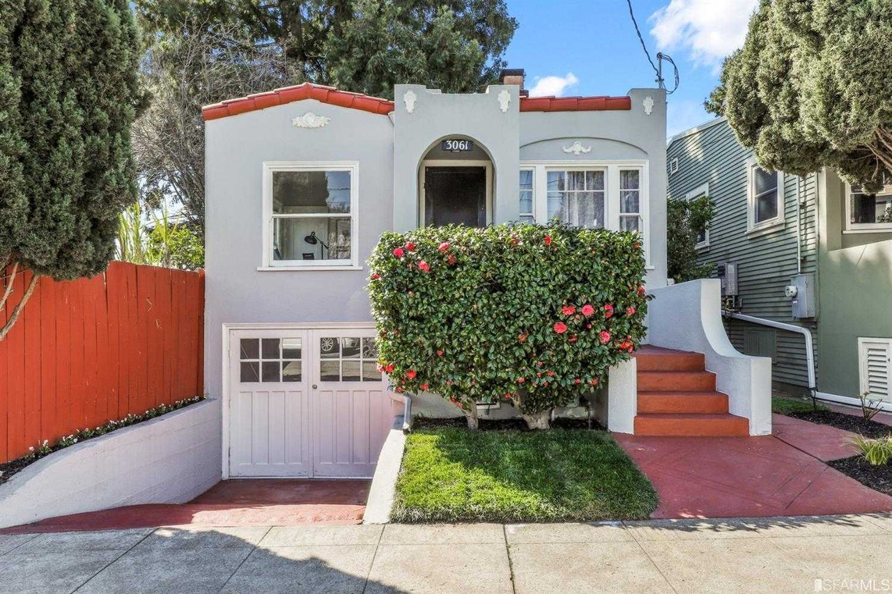 3061 Dakota Street