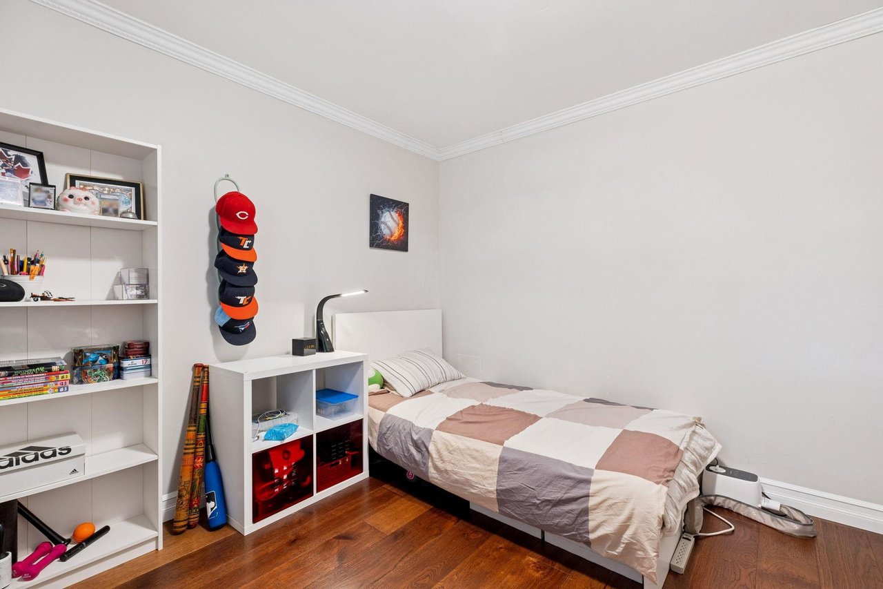 39-1140 Falcon Dr