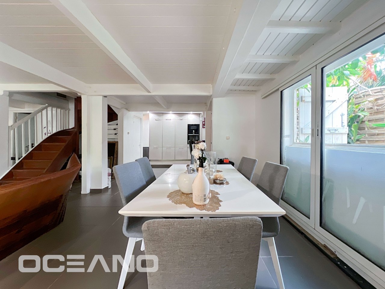 Magnificent Family Home in Colombier !