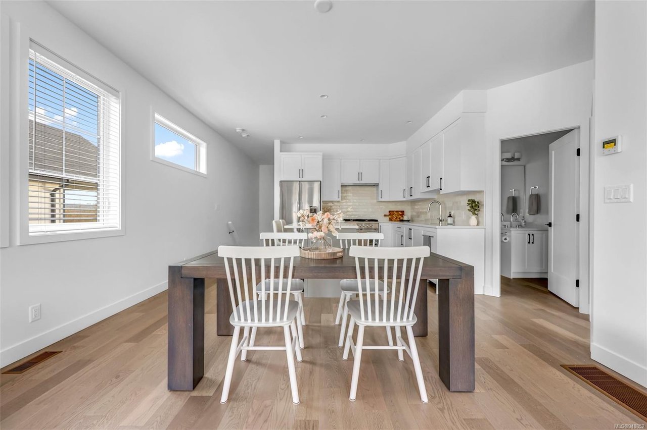 7058 Central Saanich Rd, Central Saanich
