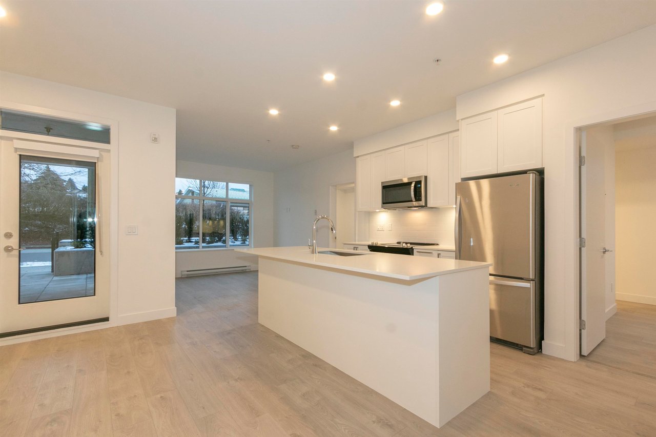 201-808 Gauthier Ave
