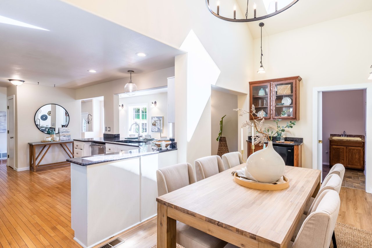 Spacious Duvall Residence