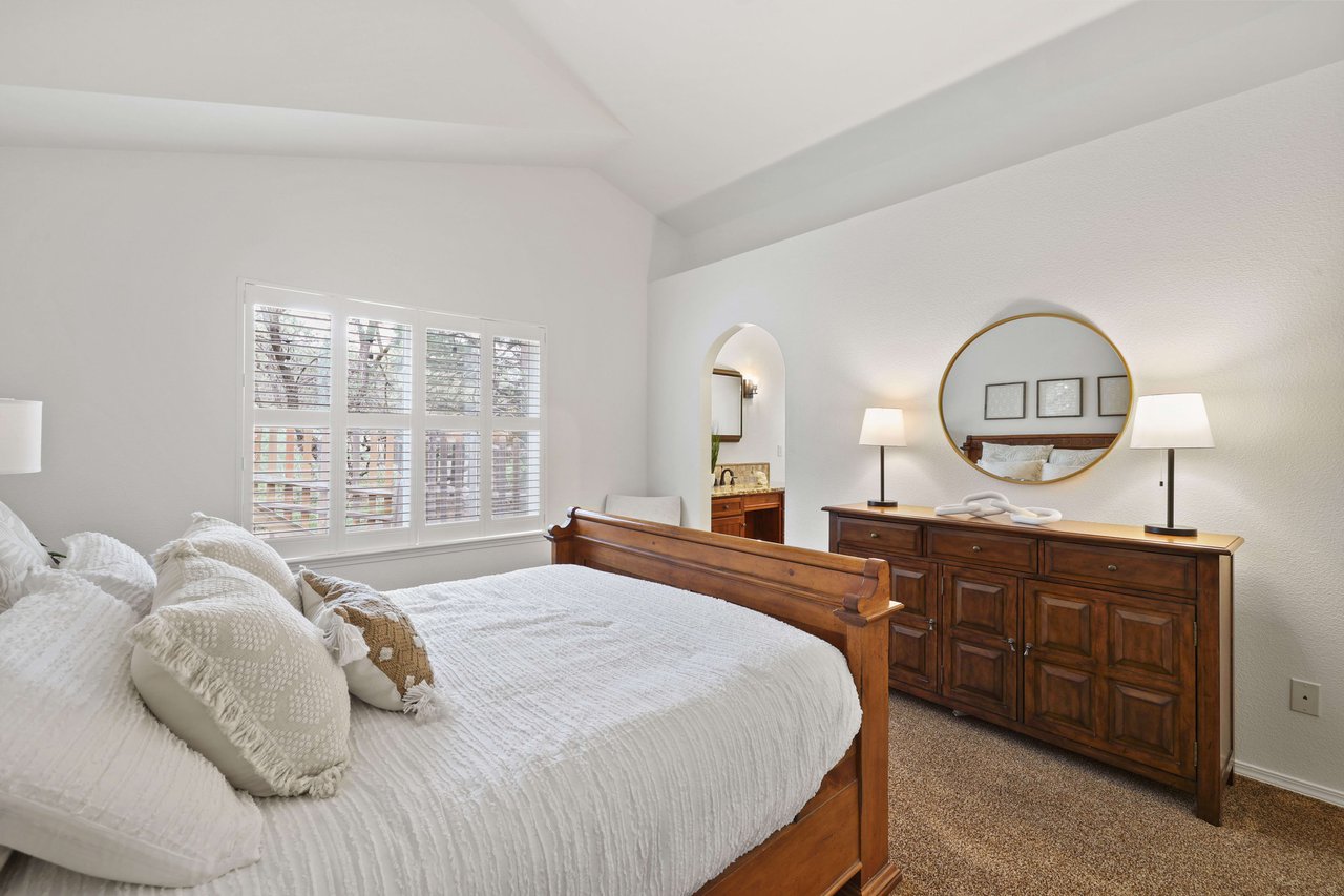 5423 Lions Gate Lane