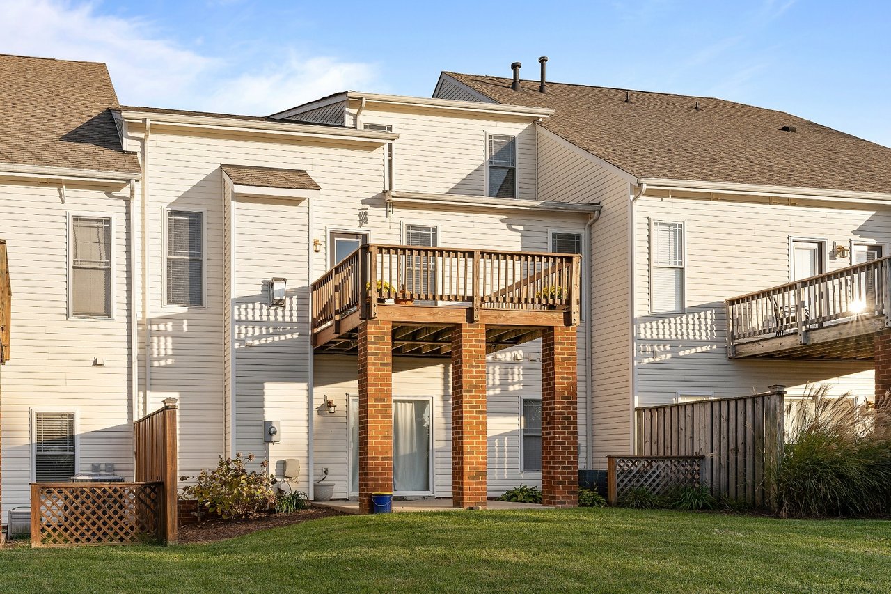 704 Abbey Village Circle