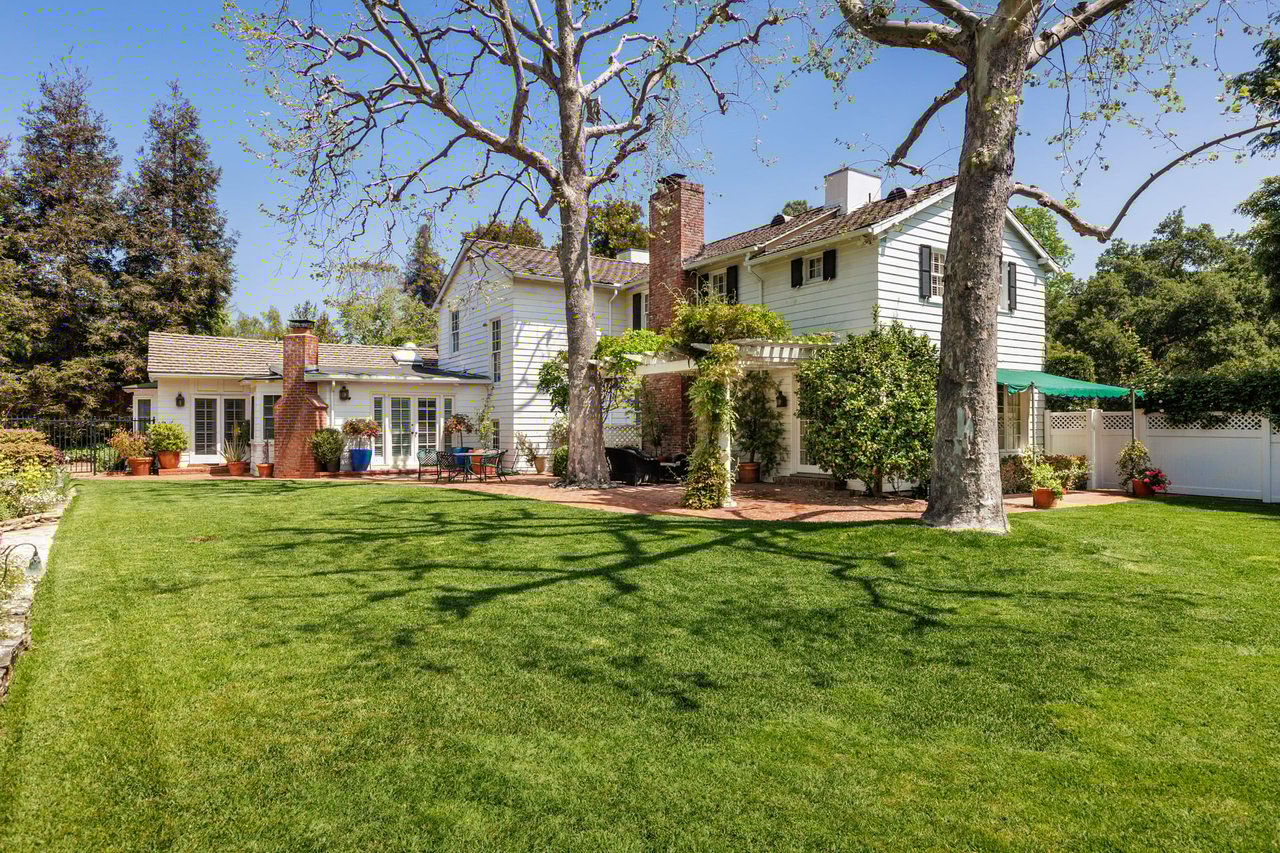 243 South San Rafael Avenue