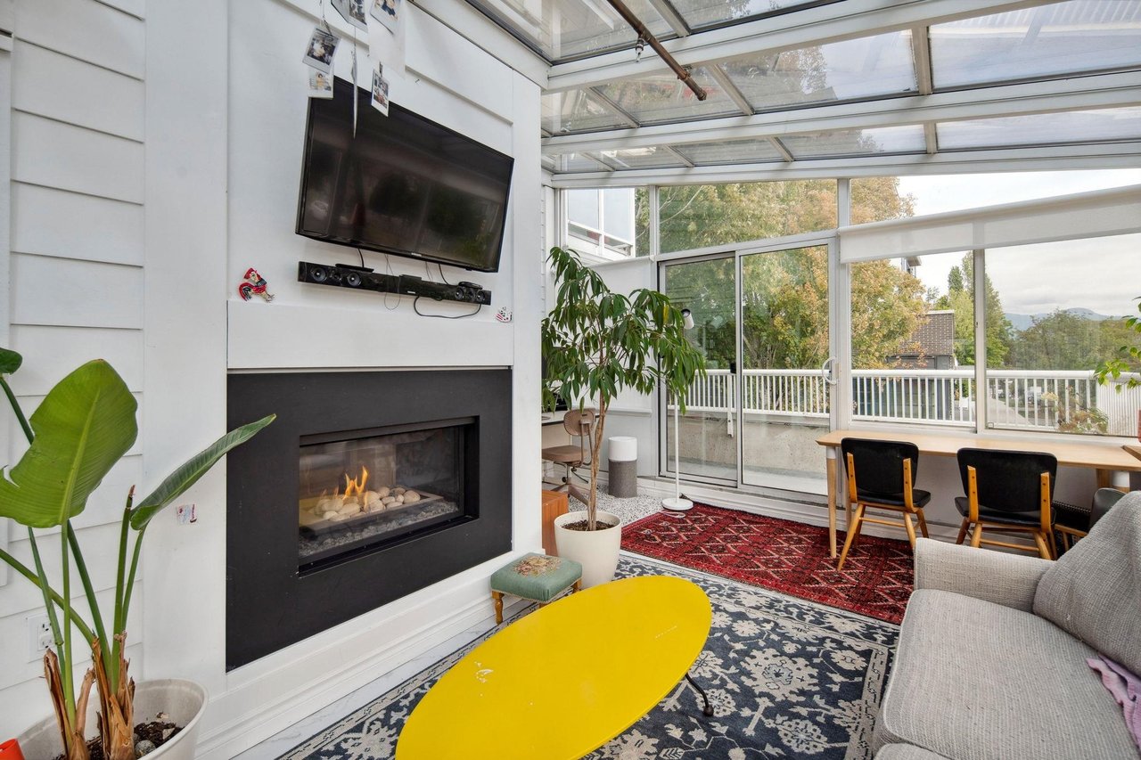 101-3909 Fraser St