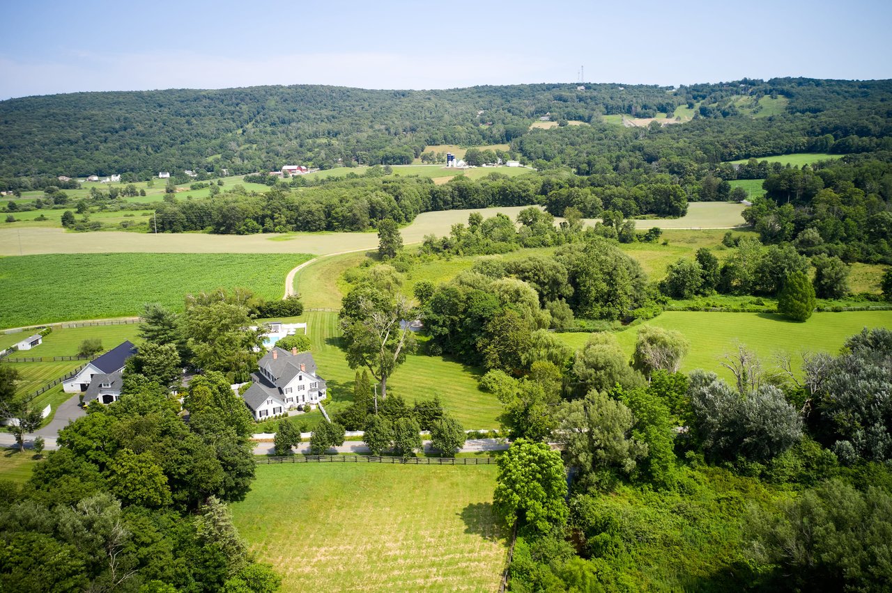 LONGHOUSE FARM 