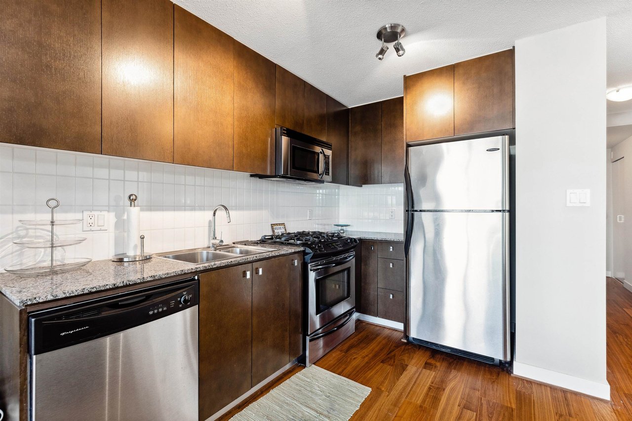 406-1030 W Broadway