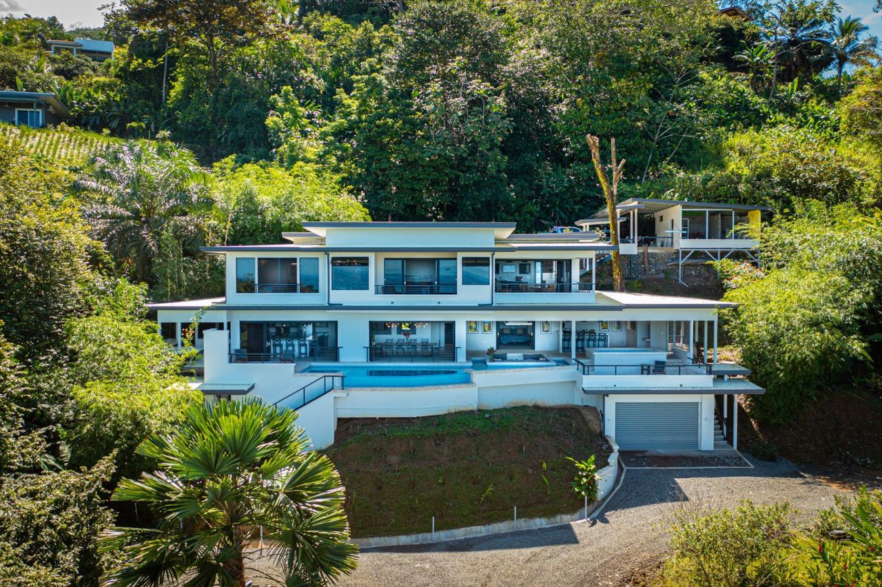 Cielo Azul Villa (Blue Sky Villa)