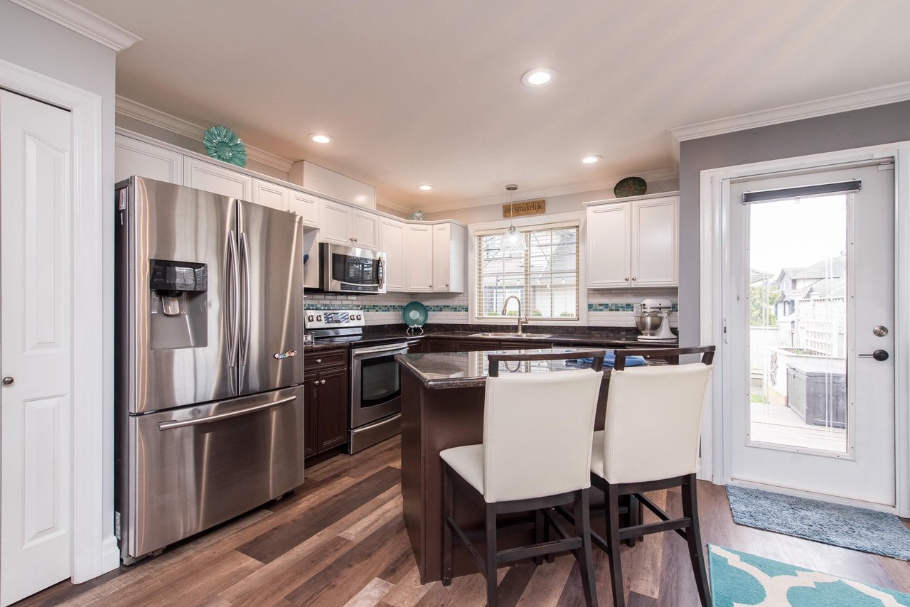 42-6450 Blackwood Ln