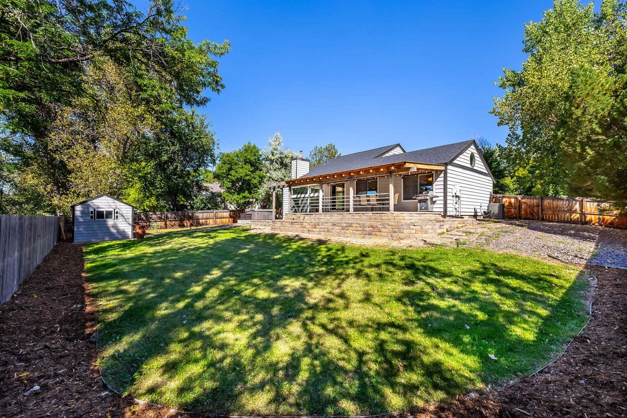 7466 Old Post Road