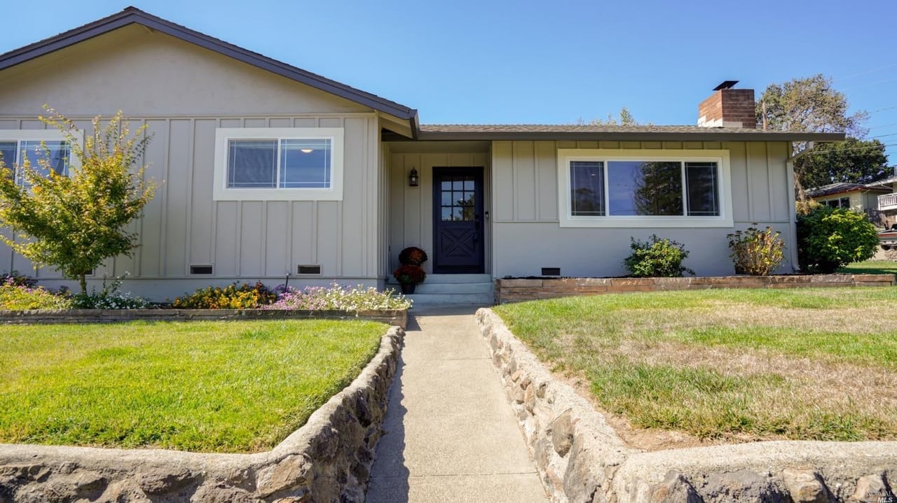 1 Cader Ct