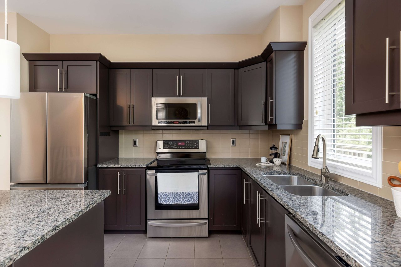 14-4165 Upper Middle Road Unit: 14