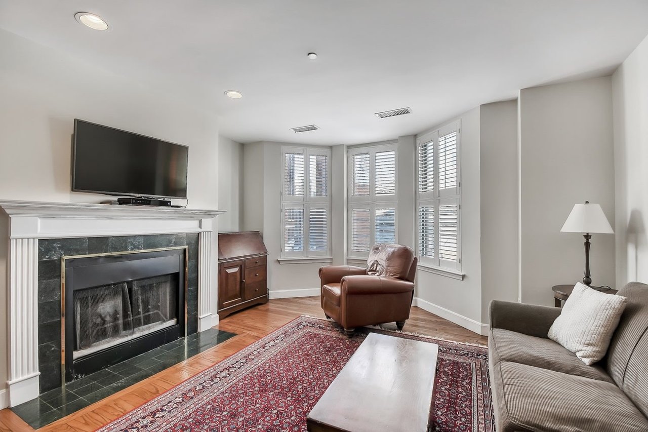 75 Clarendon Street, Unit 402