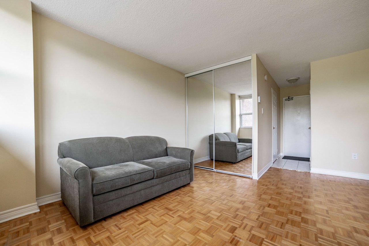 Studio Apartment in great location!