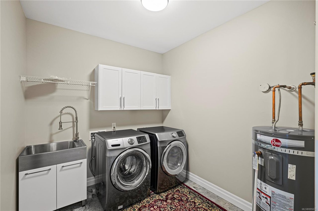 1210 Flint Ave, Langford