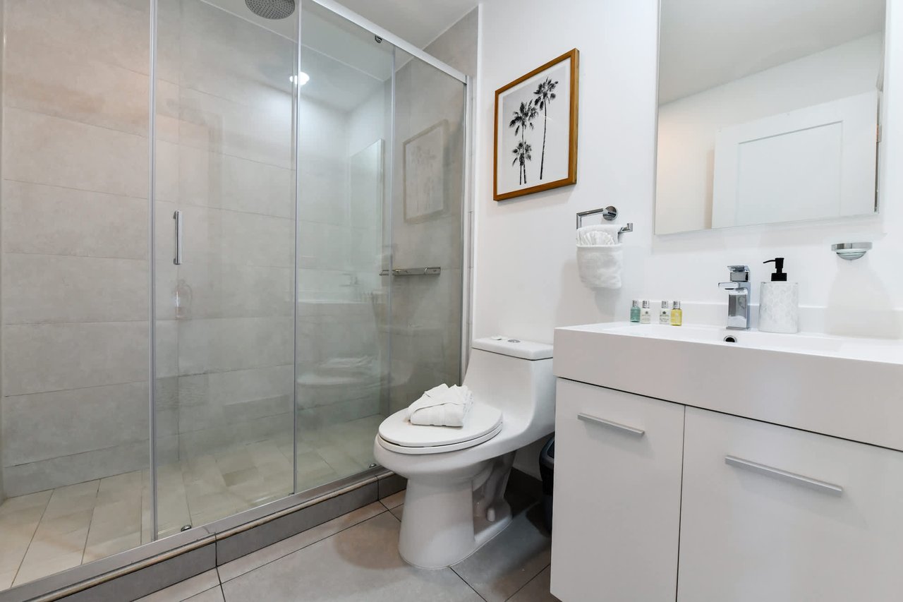 Harbour House 602 S