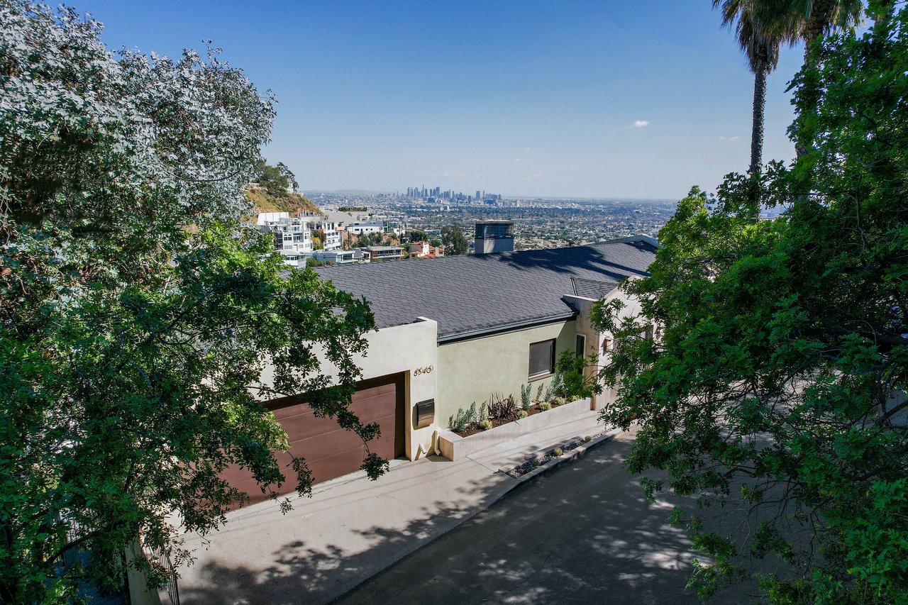 Sunset Strip Architectural with Jetliner Views