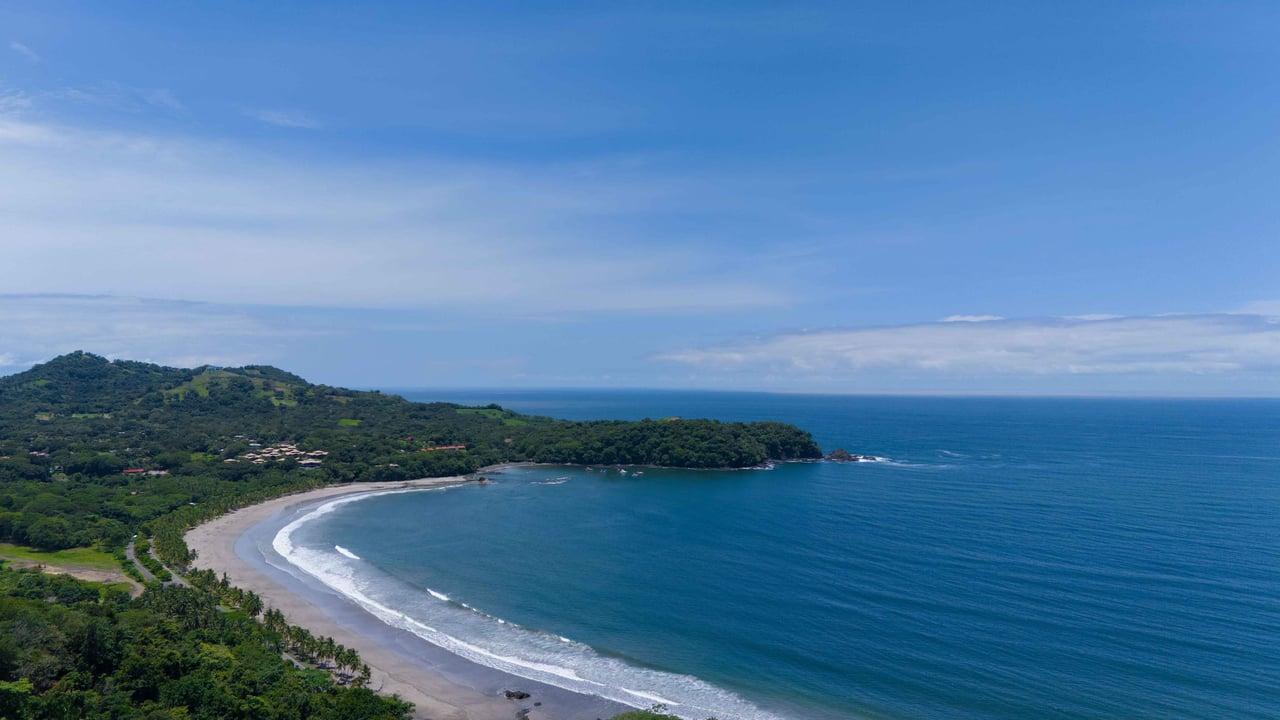 Casa de Palmas | Beautiful gated community just 5 min. to the beach!