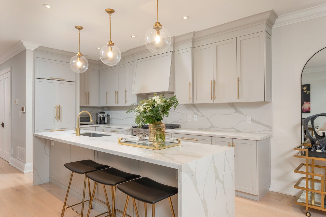 Lawrence Avenue & Blackcreek - Detached