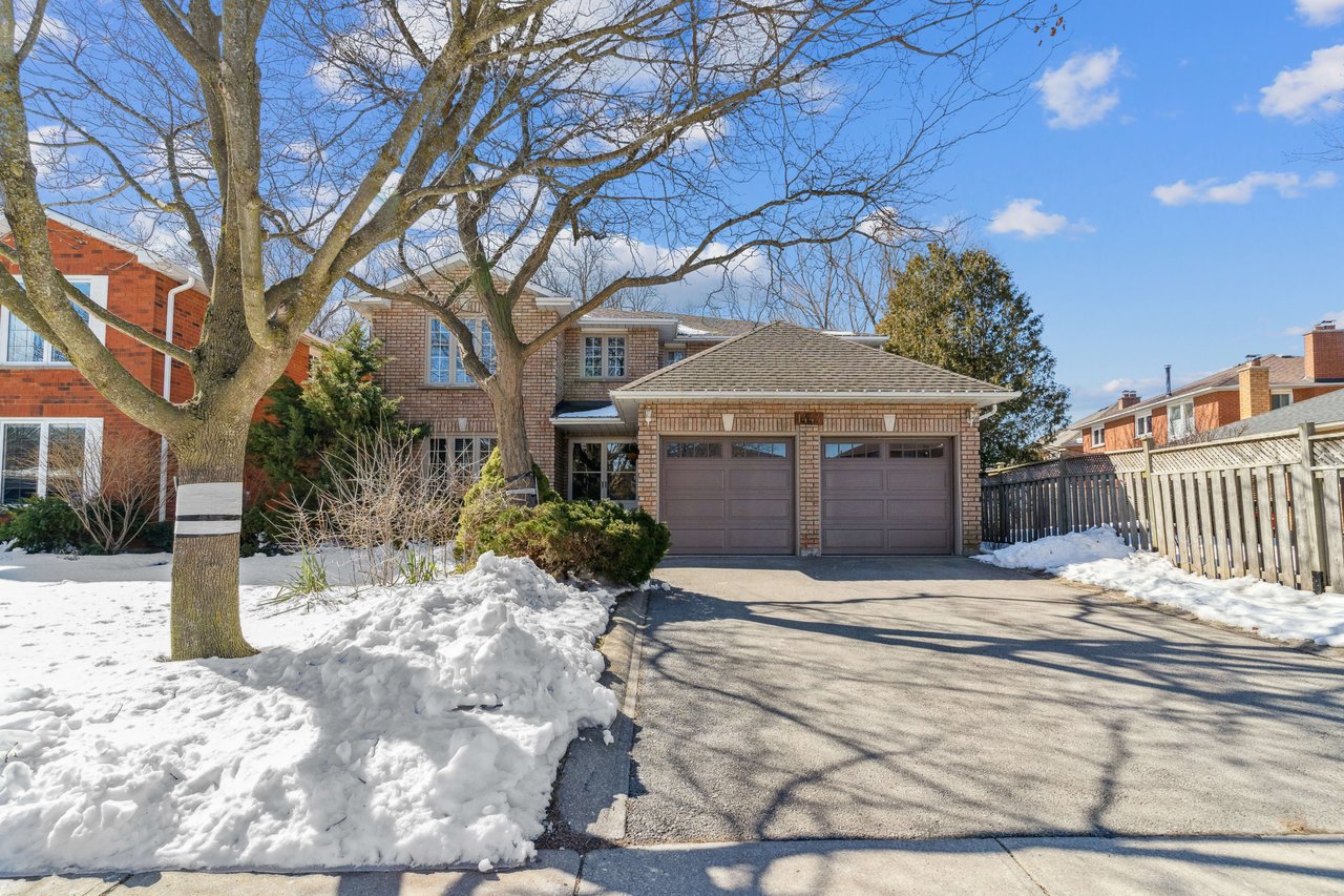 Executive home backing onto ravine