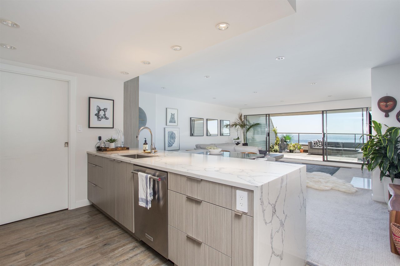 34-2242 Folkestone Wy