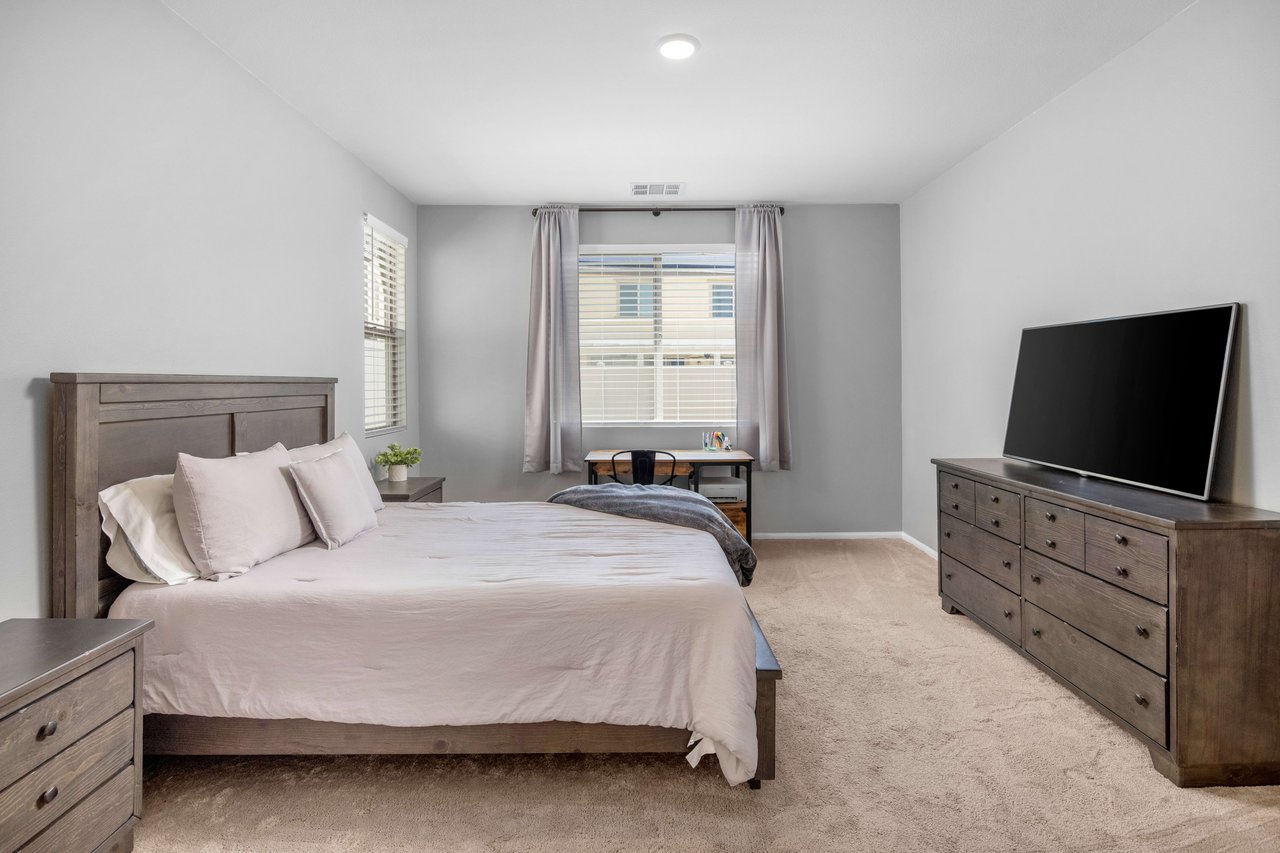 1516 Comet Ct