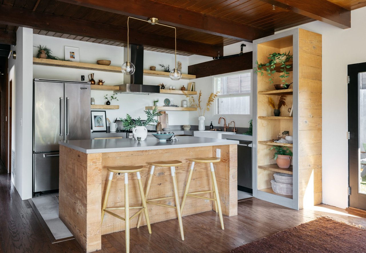 A Mid-Century Treehouse in Beachwood Canyon