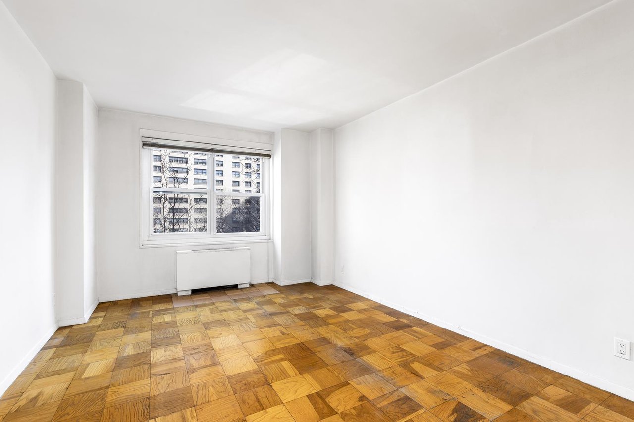 150 West End Avenue, Apt 4F