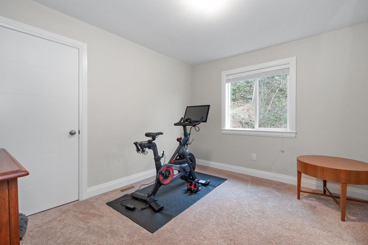 18-47042 Macfarlane Pl