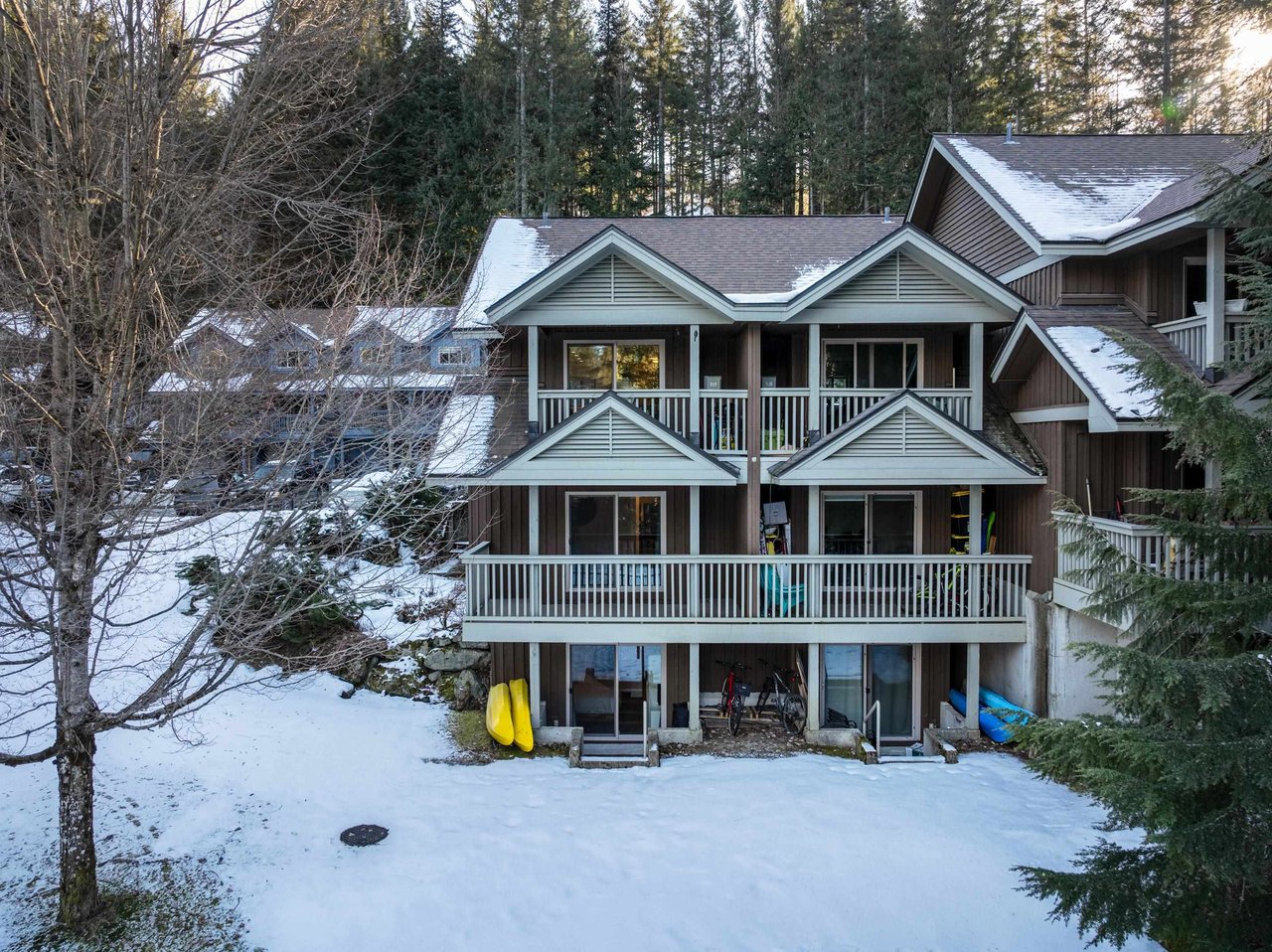 25-3102 Panorama Ridge