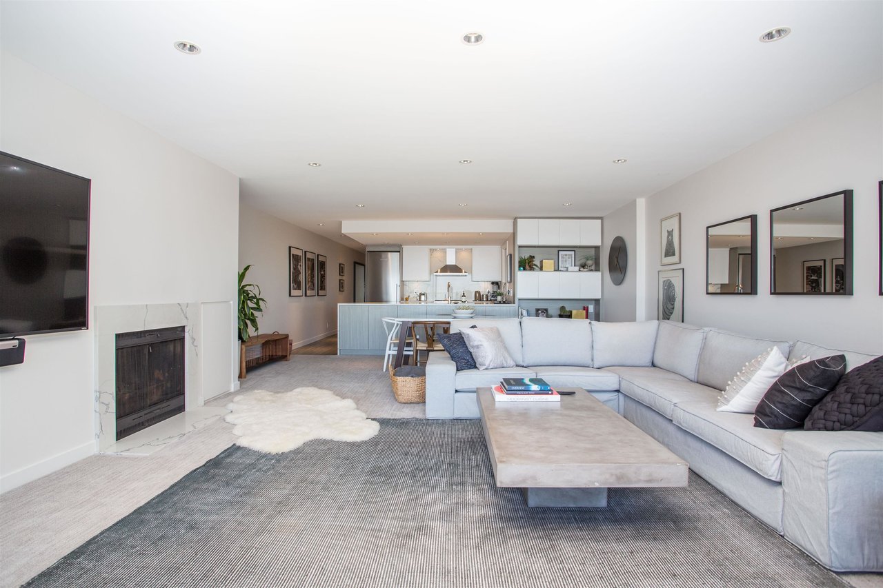 34-2242 Folkestone Wy